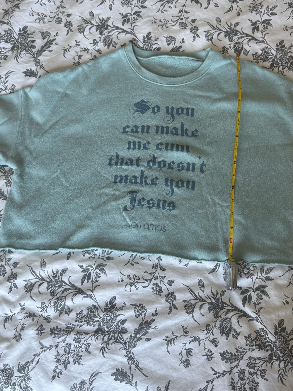 Tori Amos cropped sweatshirt - Picture 4 of 5